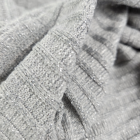 Calvin Klein Light Gray Ribbed Long Sleeve Top - Picture 14 of 14